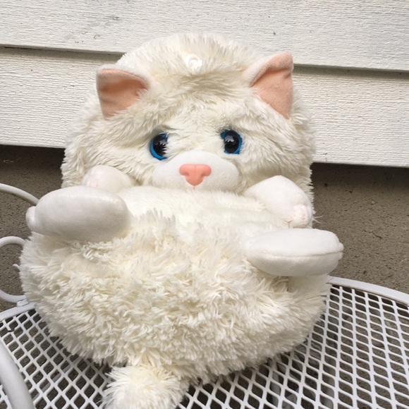 White Cat Hideaway Pet - Picture 1 of 4